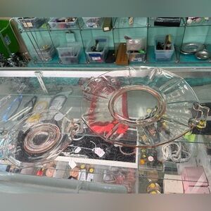 Set of 2 pink glass plates